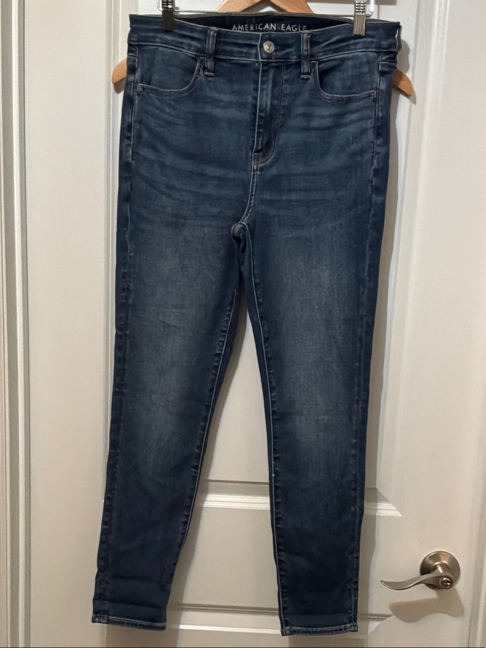 American Eagle Outfitters Skinny Jeans in Dark Wash Blue size 10 short